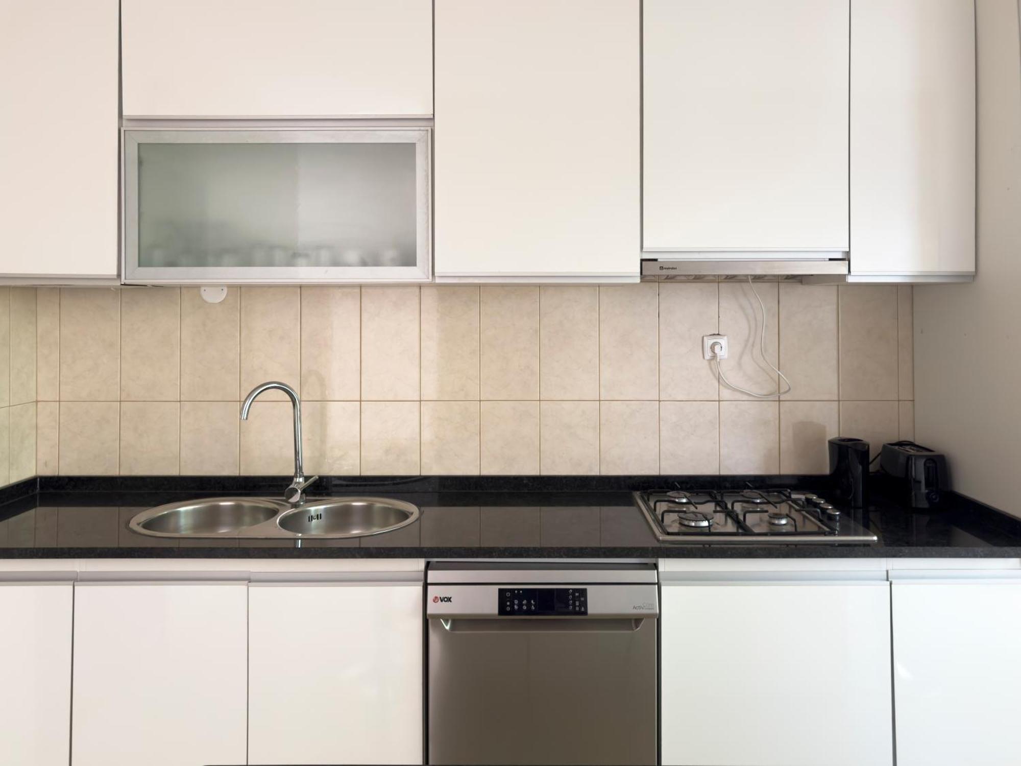 3 Bedroom Apt, Free Wifi & Ac, Cidadela - Lcgr Прайя Экстерьер фото