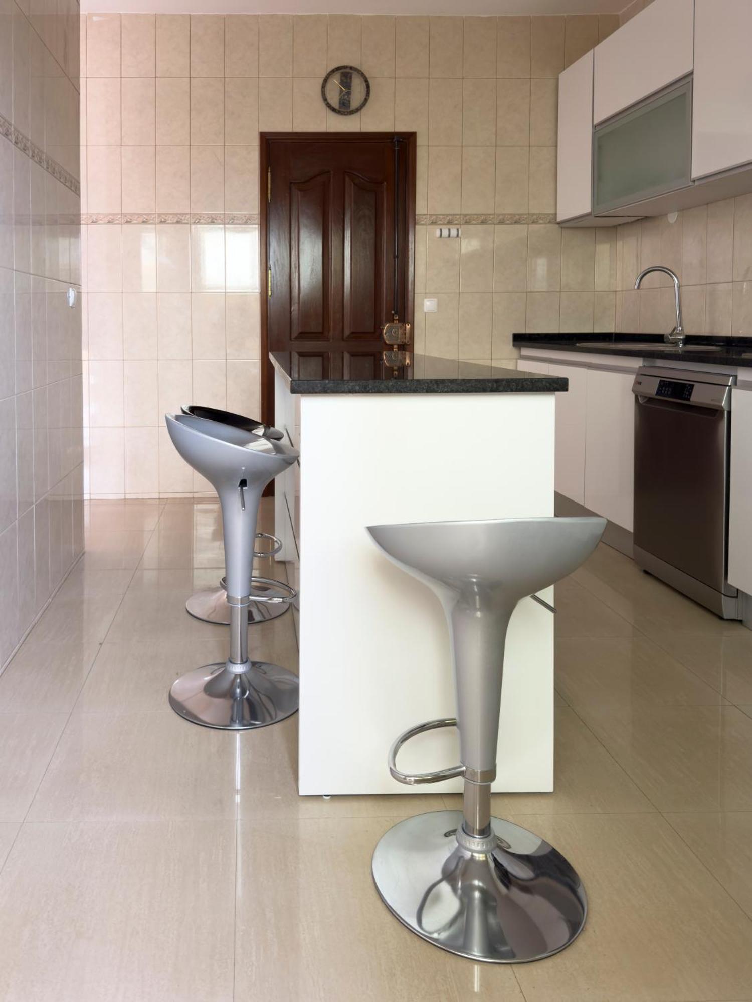 3 Bedroom Apt, Free Wifi & Ac, Cidadela - Lcgr Прайя Экстерьер фото